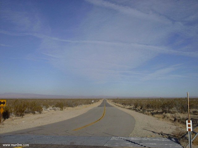 road.jpg (41015 bytes)